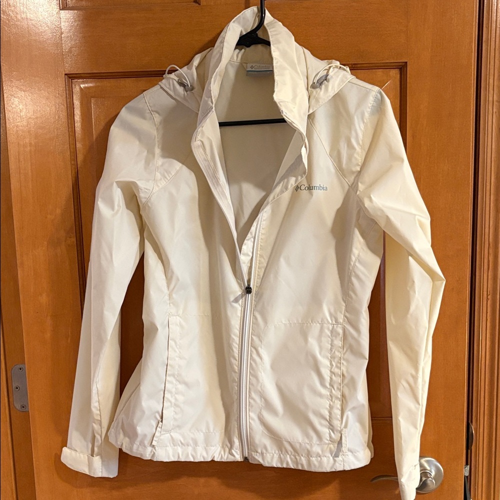 Columbia Women's Cream Hooded Packable Windbreaker Jacket